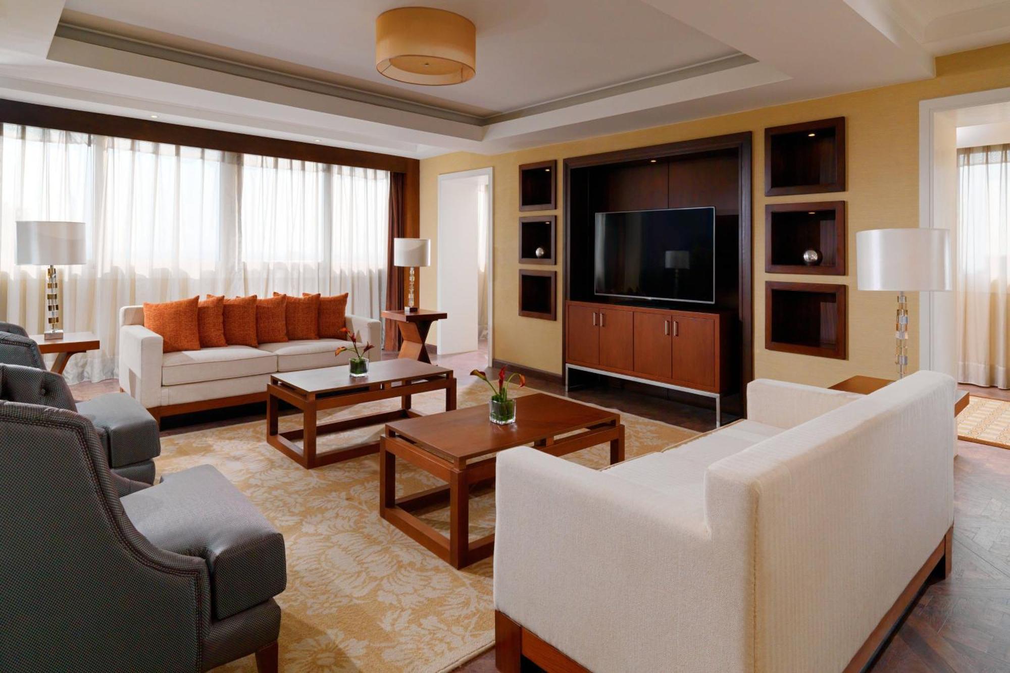 Sheraton Cairo Hotel & Casino Giza Exterior foto A living room