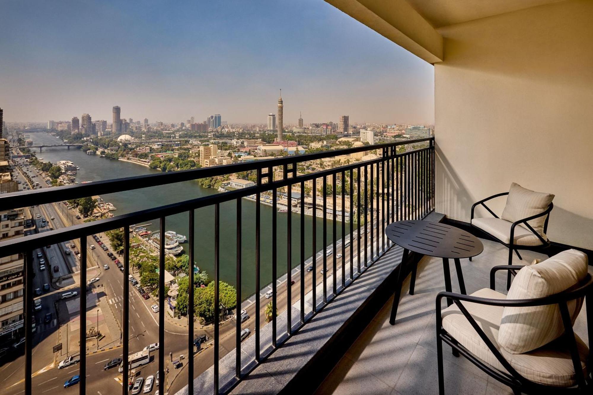 Sheraton Cairo Hotel & Casino Giza Exterior foto View from a balcony